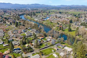 1300 Daisy Ln, Grants Pass, OR 97527 - Photo 45