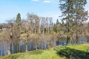 1300 Daisy Ln, Grants Pass, OR 97527 - Photo 35