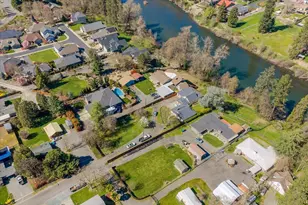 1300 Daisy Ln, Grants Pass, OR 97527 - Photo 47