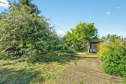 945 Hillview Drive, Ashland, OR 97520 - Photo 35