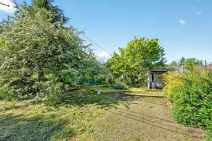 945 Hillview Dr, Ashland, OR 97520 - Photo 35