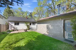 521 NW Georgia Ave, Bend, OR 97703 - Photo 21