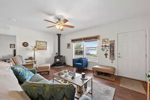 2640 SW Evening Primrose Dr, Redmond, OR 97756 - Photo 5