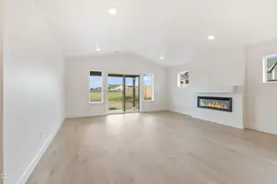 406 NW Monte Vis Ave, Madras, OR 97741 - Photo 3