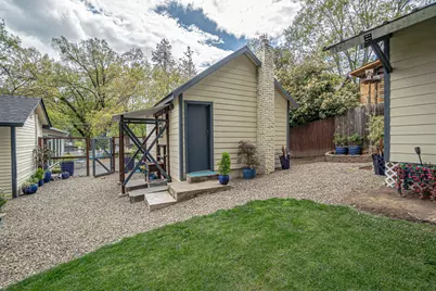 1203 4th Avenue, Gold Hill, OR 97525 - Photo 35