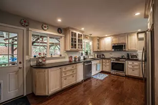 1203 4th Ave, Gold Hill, OR 97525 - Photo 9