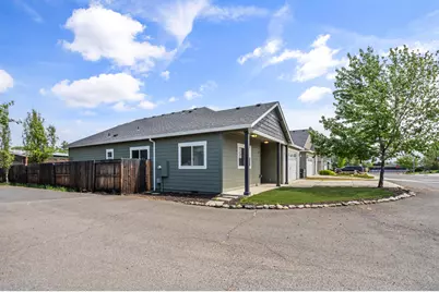 1350 Swayze Lane, Medford, OR 97501 - Photo 11
