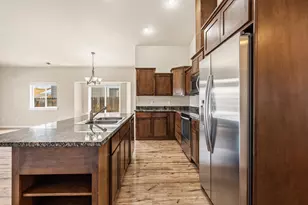 1350 Swayze Ln, Medford, OR 97501 - Photo 19