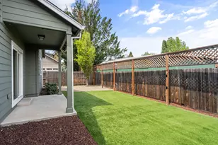 1350 Swayze Ln, Medford, OR 97501 - Photo 15
