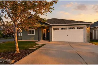1350 Swayze Lane, Medford, OR 97501 - Photo 1