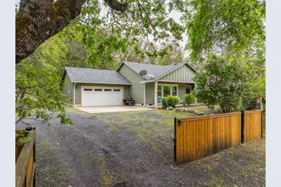 769 Portland Avenue, Grants Pass, OR 97526 - Photo 3