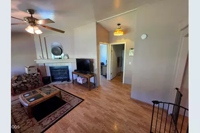 330 N Baker Avenue, Chiloquin, OR 97624 - Photo 11