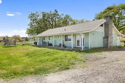 380 Greenleaf Drive, Eagle Point, OR 97524 - Photo 1