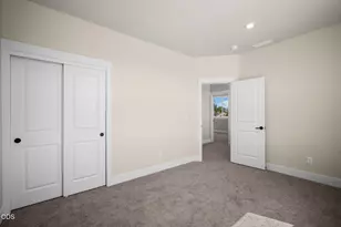 887 NW 18th Ct, Redmond, OR 97756 - Photo 47