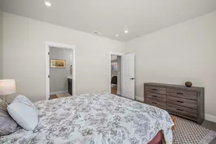 887 NW 18th Ct, Redmond, OR 97756 - Photo 35