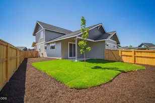 887 NW 18th Ct, Redmond, OR 97756 - Photo 59