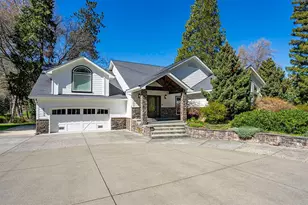 8550 Rogue River Hwy, Grants Pass, OR 97527 - Photo 9