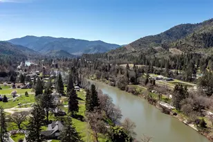 8550 Rogue River Hwy, Grants Pass, OR 97527 - Photo 39