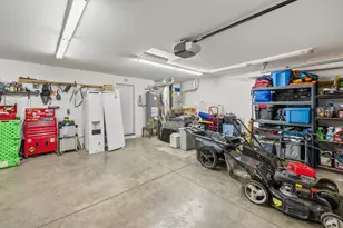 2113 NW 22nd St, Redmond, OR 97756 - Photo 29
