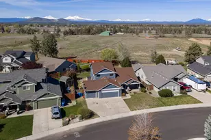 2113 NW 22nd St, Redmond, OR 97756 - Photo 37