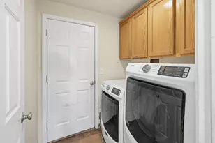 2113 NW 22nd St, Redmond, OR 97756 - Photo 21