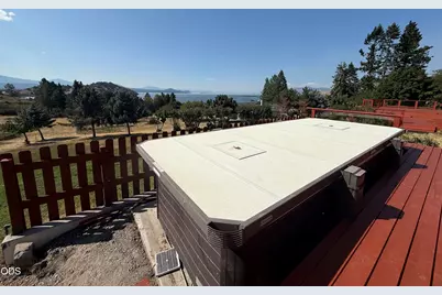 1662 Cove Point Road, Klamath Falls, OR 97601 - Photo 25