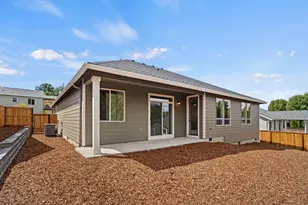1134 Pumpkin Ridge Dr, Eagle Point, OR 97524 - Photo 33