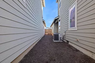 20867 SE Caldera Dr, Bend, OR 97702 - Photo 41