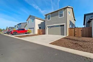 20867 SE Caldera Dr, Bend, OR 97702 - Photo 41