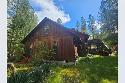 209 College Drive, Grants Pass, OR 97527 - Photo 3