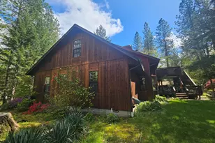 209 College Dr, Grants Pass, OR 97527 - Photo 3