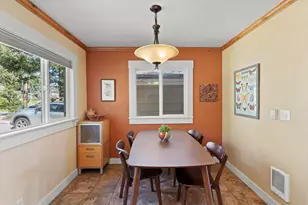 696 Liberty St, Ashland, OR 97520 - Photo 11