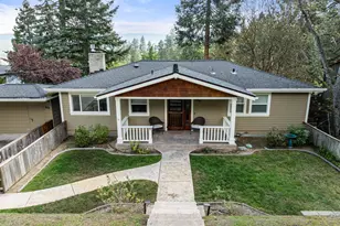 696 Liberty St, Ashland, OR 97520 - Photo 77
