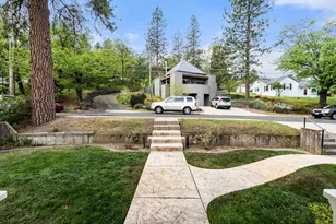 696 Liberty St, Ashland, OR 97520 - Photo 75