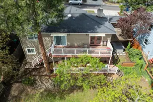 696 Liberty St, Ashland, OR 97520 - Photo 79
