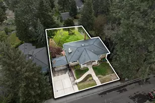 696 Liberty St, Ashland, OR 97520 - Photo 83