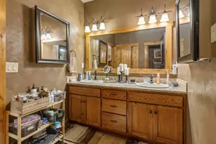 1164 Paper Birch Wy, Klamath Falls, OR 97601 - Photo 35