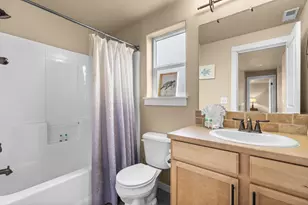 2781 NE Spring Water Pl, Bend, OR 97702 - Photo 13