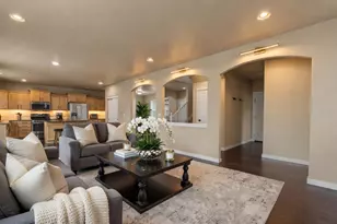 2781 NE Spring Water Pl, Bend, OR 97701 - Photo 3