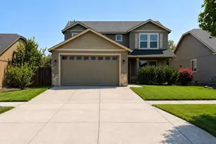 2781 NE Spring Water Pl, Bend, OR 97701 - Photo 1