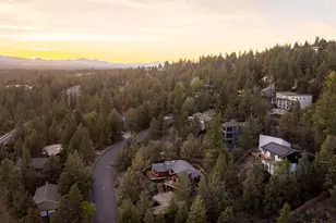2068 NW Cascade View Dr, Bend, OR 97703 - Photo 39