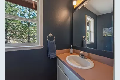 2068 NW Cascade View Drive, Bend, OR 97703 - Photo 23