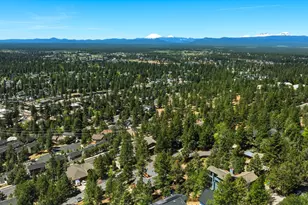 2068 NW Cascade View Dr, Bend, OR 97703 - Photo 67
