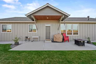 220 NW 28th St, Redmond, OR 97756 - Photo 21