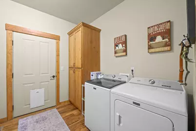 220 NW 28th Street, Redmond, OR 97756 - Photo 15
