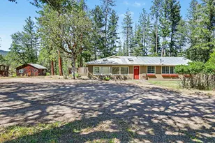 5835 Rogue River Dr, Eagle Point, OR 97524 - Photo 37