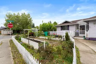 2701 Salmon Cir, Grants Pass, OR 97527 - Photo 27