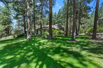 60730 Breckenridge Street, Bend, OR 97702 - Photo 9