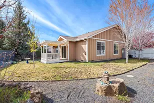 2221 NE Indigo Ln, Bend, OR 97701 - Photo 31