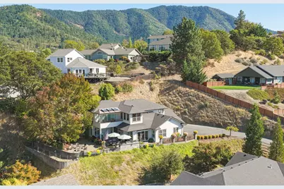 2315 Robertson Crest, Grants Pass, OR 97527 - Photo 69